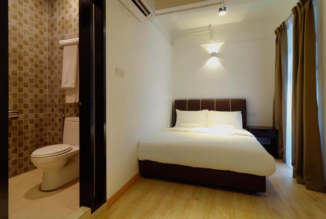 Bulatan Hostel Tanjong Aru Екстер'єр фото