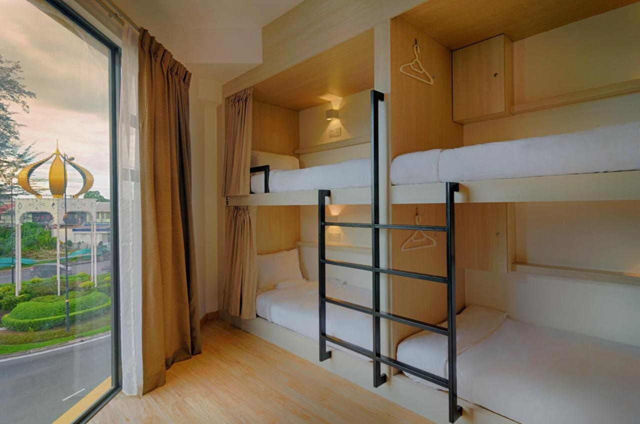 Bulatan Hostel Tanjong Aru Екстер'єр фото