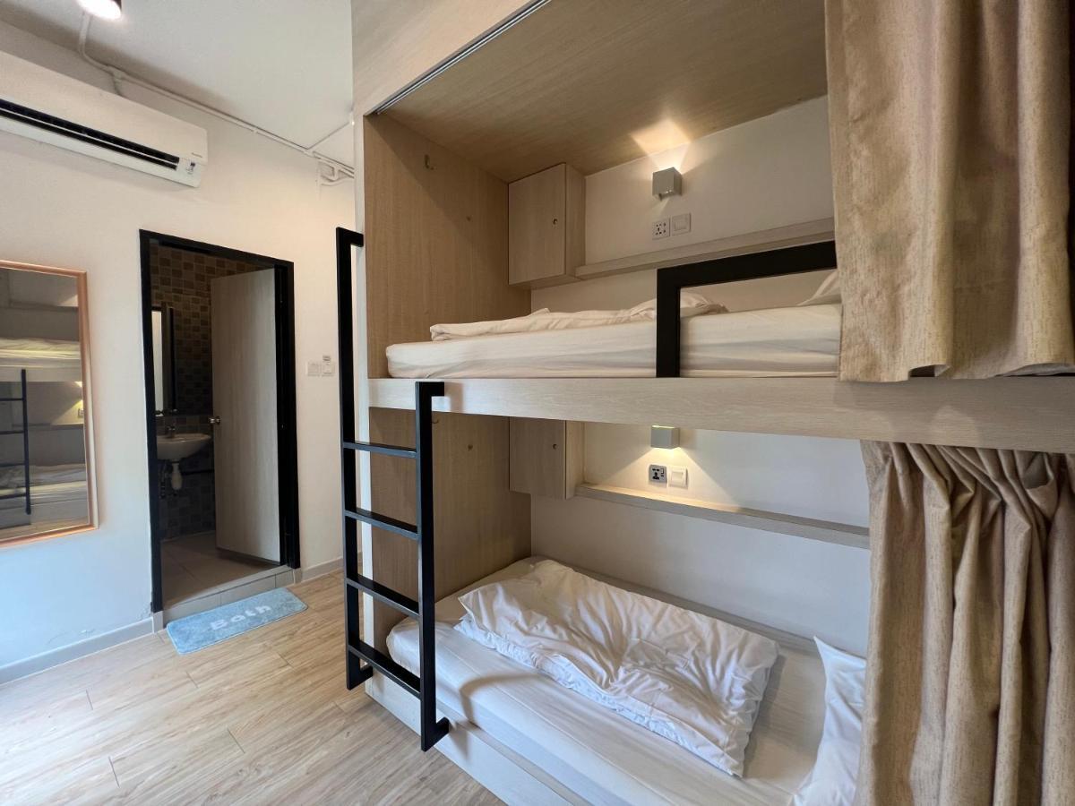 Bulatan Hostel Tanjong Aru Екстер'єр фото