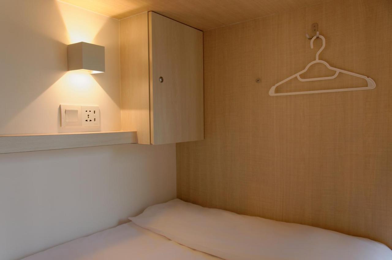 Bulatan Hostel Tanjong Aru Екстер'єр фото